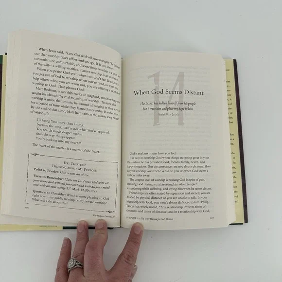 The Purpose Driven Life What on Earth am I Here For? Rick Warren New Hardcover W - Picture 7 of 8